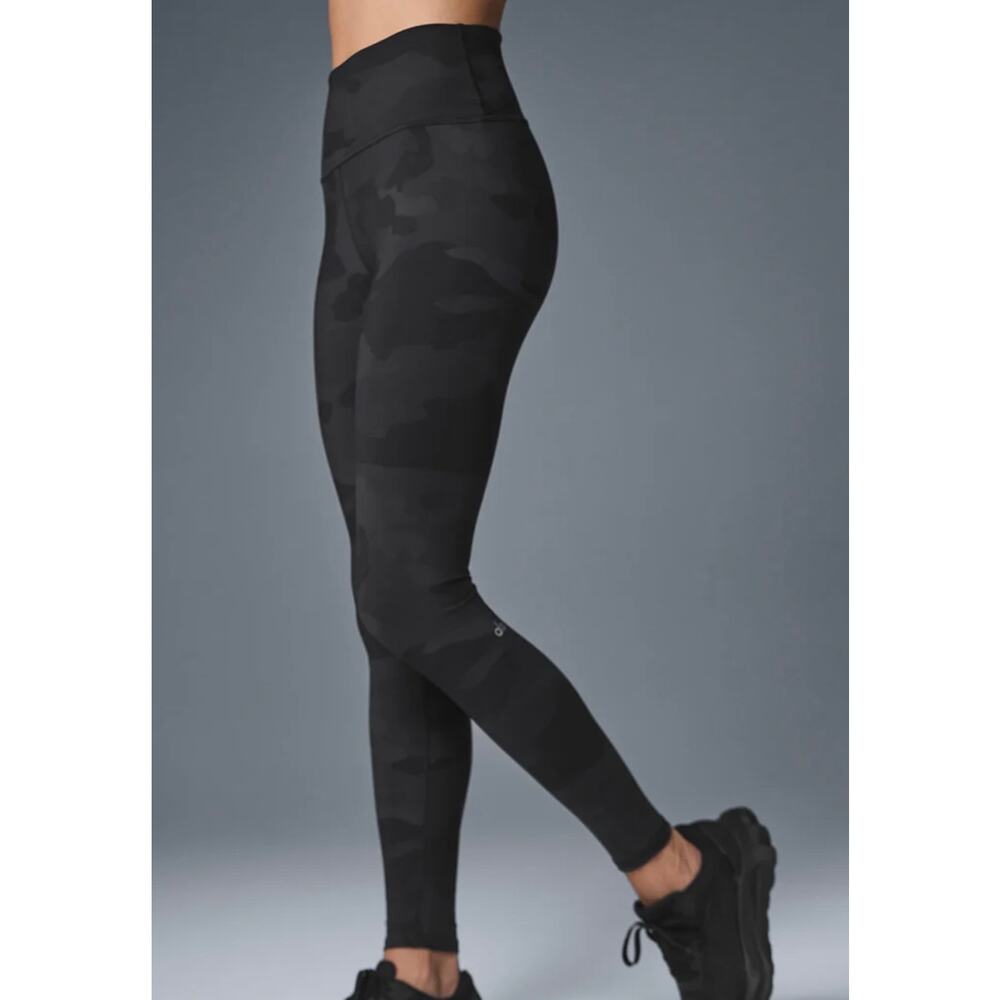 ALO Yoga High-Waist Black Camo Vapor Leggings S Full Length Gym Athleisure